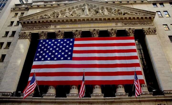 Dow Jones Industrial na zamknięciu sesji 15 listopada wzrósł 0,80 proc. i wyniósł 28.004,89 pkt. Indeks ten zanotował historyczny rekord / autor: Pixabay