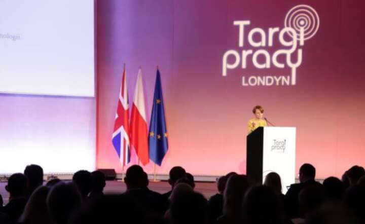 Minister Jadwiga Emilewicz na polskich targach pracy w Londynie, 12.05 / autor: Twitter / @MPiT_GOV_PL