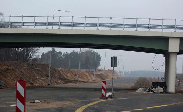 GDDKiA zapowiada, że nowy wykonawca, którym jest firma Polaqua, ma zakończyć wszystkie prace jesienią 2022 r. / autor: Fratria / MK