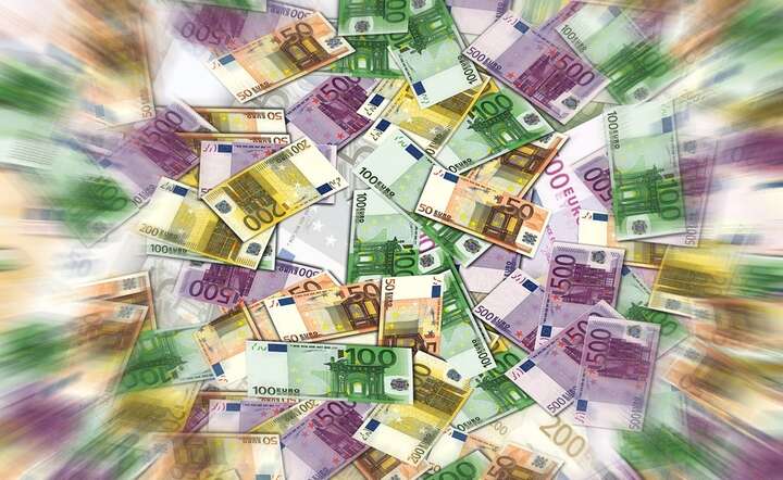Ujemne stopy procentowe napędzają spekulacje i powstawanie baniek na rynkach aktywów / autor: Pixabay