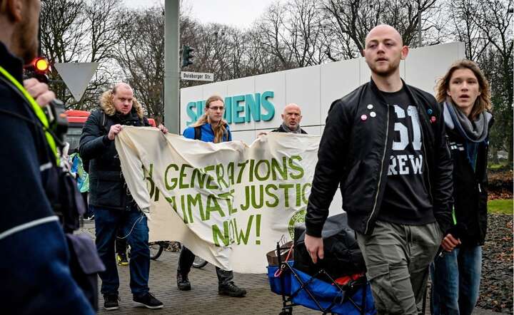 Siemens wywiąże się z "węglowego" kontraktu w Australii / autor: PAP/EPA/SASCHA STEINBACH