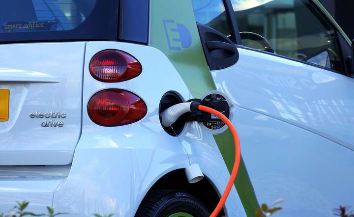 Jak ubezpieczyć auto elektryczne? / autor: Pixabay
