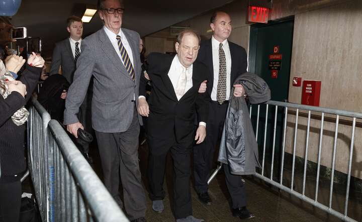 Weinstein w drodze na rozprawę / autor: PAP/EPA/JUSTIN LANE