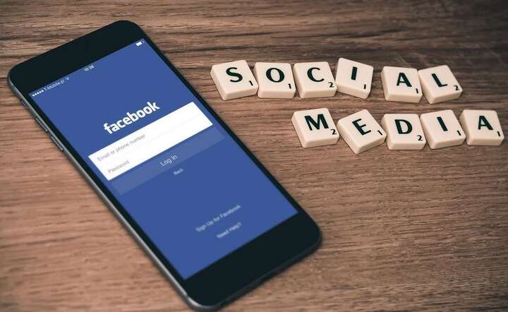 Facebook we Włoszech ukarany grzywną / autor: Pixabay