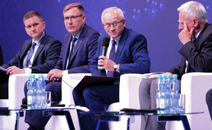 Włodzimierz Mucha, Maciej Małecki, Krzysztof Tchórzewski, Piotr Naimski / autor: PAP/Andrzej Grygiel