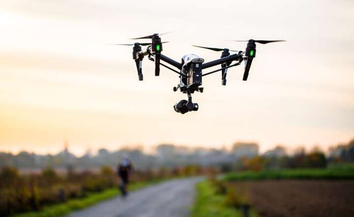 dron / autor: Pixabay