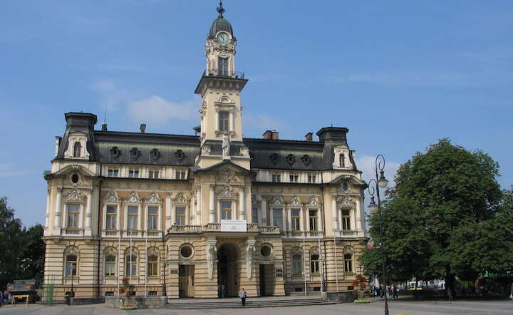 Fot. Budynek Ratusza w Nowym Sączu/Adam Dziura CC BY 2.0