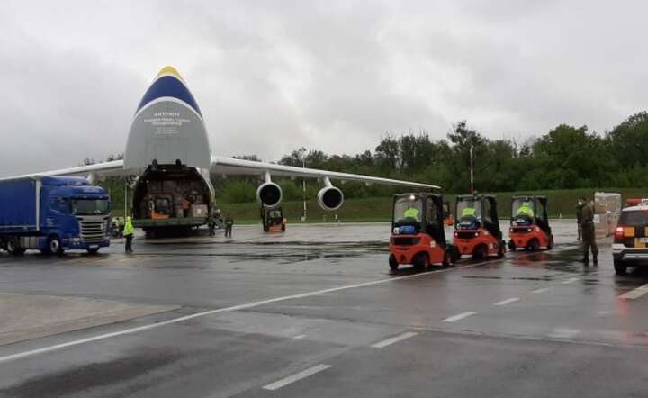 Transport środków zakupionych przez Grupę LOTOS / autor: Lotos