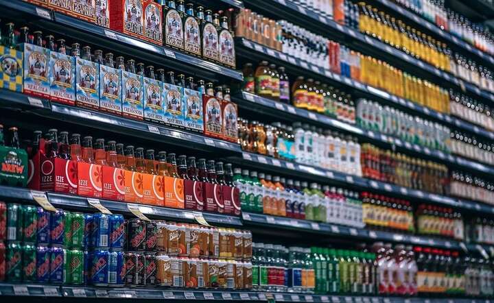 Podatek cukrowy to problem nie tylko dla producentów słodkich napojów / autor: Pixabay