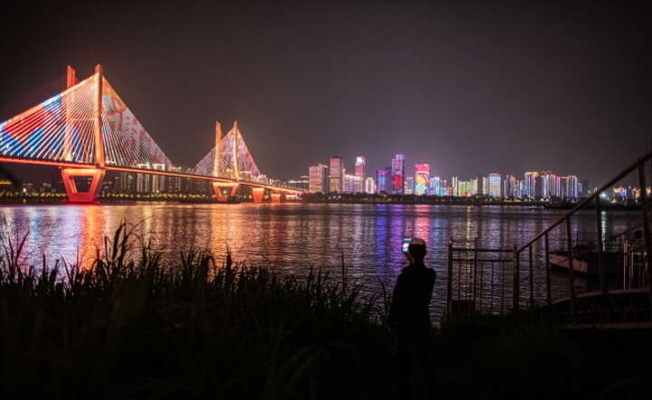 Wuhan, epicentrum wybuchu koronawirusa, zniesie blokadę 8 kwietnia / autor: EPA/PAP
