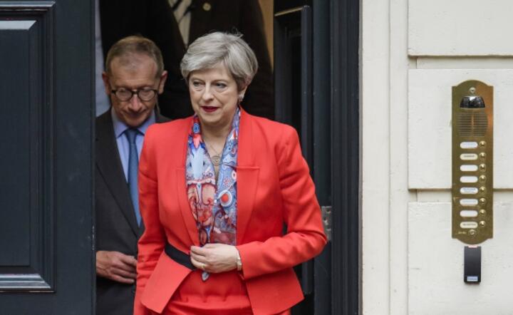 Premier Theresa May, fot. PAP/EPA/FACUNDO ARRIZABALAGA , PAP/EPA/ANDY RAIN, PAP/EPA/WILL OLIVIER
