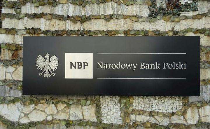 NBP tablica / autor: Fratria