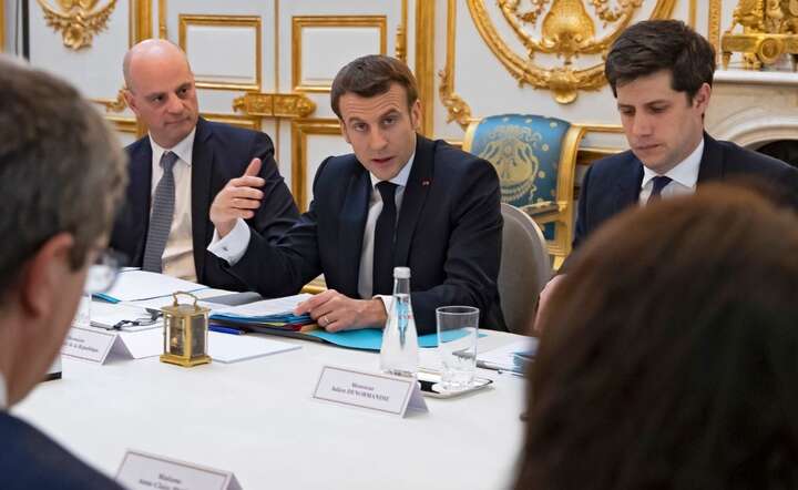 Emmanuel Macron / autor: PAP/EPA/IAN LANGSDON / POOL