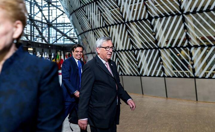Rzadki widok - Jean-Claude Juncker bez kieliszka z winem / autor: Fratria/Andrzej Skwarczyński