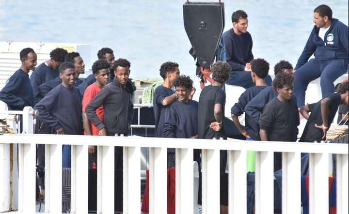Migranci / autor: PAP/EPA/ORIETTA SCARDINO