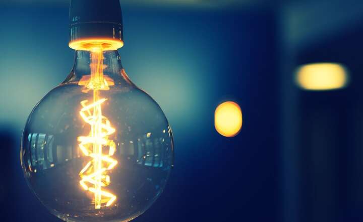 UOKiK nałożył prawie 380 tys. zł kary na firmę Proton Polska Energia za praktyki przy sprzedaży energii / autor: Pixabay.com