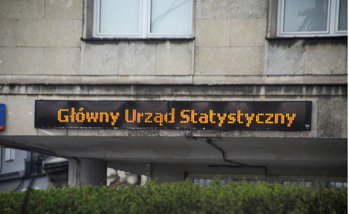 GUS wyliczył o ile wzrosły płace / autor: Fratria