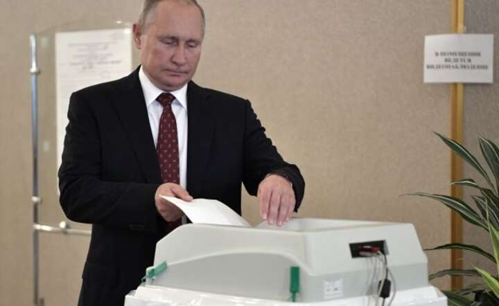 Smutny Putin / autor: PAP/EPA/ALEXEY NIKOLSKY/ SPUTNIK / KREMLIN POOL