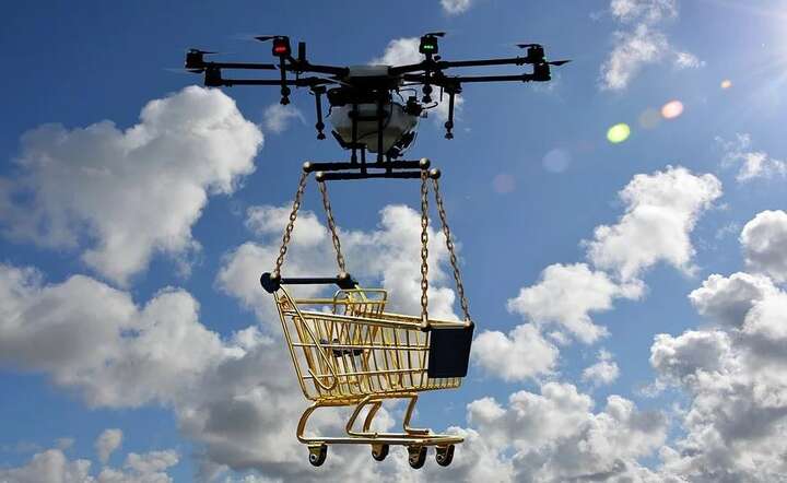 Dron / autor: Pixabay