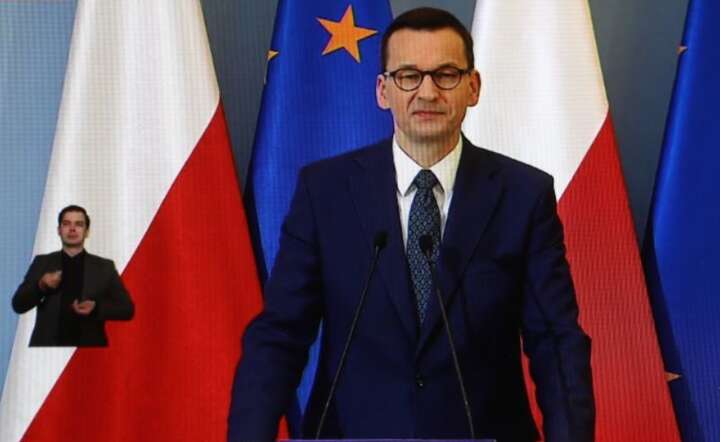 Premier Mateusz Morawiecki, podczas transmitowanej konferencji prasowej, 21 bm. w siedzibie KPRM w Warszawie. / autor: PAP/Rafał Guz