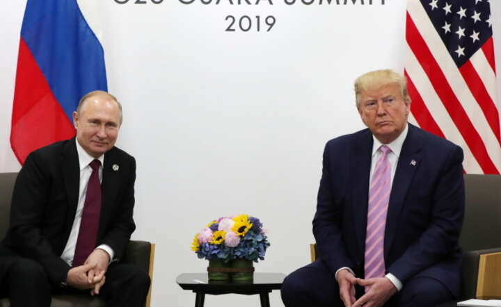 Z całkiem niedwnego ciepłego klimatu relacji USA-Rosja zostało dziś niewiele / autor: PAP/ EPA/MICHAEL KLIMENTYEV/SPUTNIK/KREMLIN / POOL