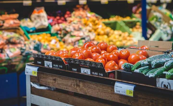 Ponad 60% Polaków woli robić zakupy w dyskontach, supermarketach i małych sklepach osiedlowych / autor: Pixabay.com