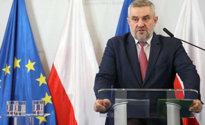 Jan Krzysztof Ardanowski podczas konferencji nt. harmonogramu PROW na lata 2014-2020, 15 bm. w siedzibie ministerstwa rolnictwa w Warszawie. / autor: PAP/Tomasz Gzell