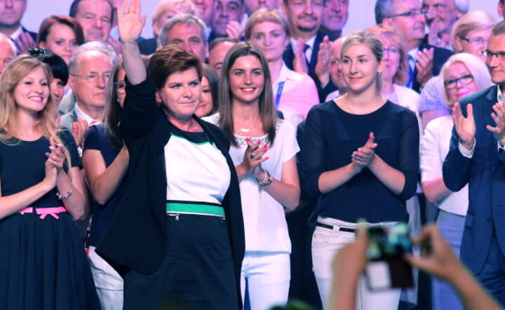 Beata Szydło przemawia na zakończenie Konwencji programowej PiS w Katowicach fot. PAP / Andrzej Grygiel
