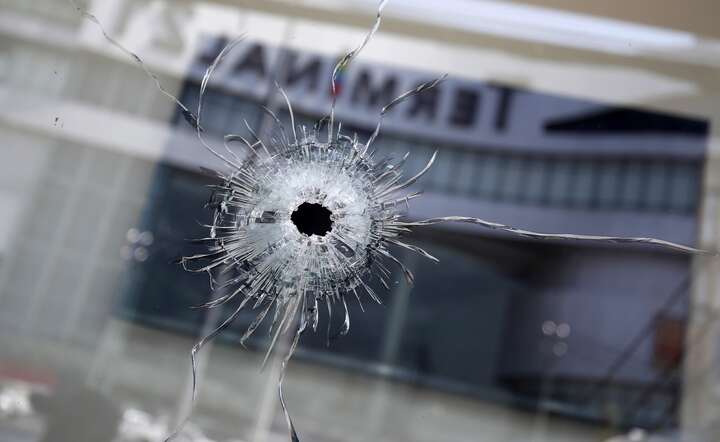 Tragiczny finał strzelaniny / autor: PAP/EPA/NARONG SANGNAK