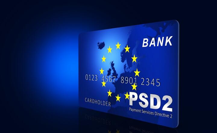 Nowe przepisy mają na celu zwiększyć bezpieczeństwo finansów klientów przy płatnościach w sklepach fizycznych i online / autor: Shutterstock