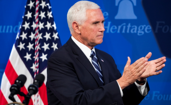 wiceprezydent USA Mike Pence / autor: PAP/EPA/JIM LO SCALZO