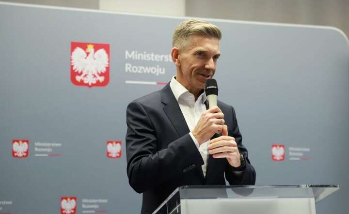 Dr Jarosław Oleszczuk, prezes AstraZeneca Pharma Poland / autor: Ministerstwo Rozwoju