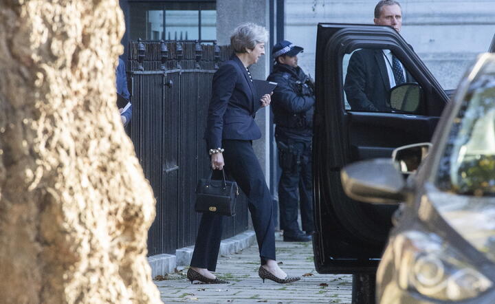 Theresa May / autor: PAP/EPA/FACUNDO ARRIZABALAGA