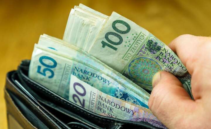 Przeciętne wynagrodzenie w sektorze przedsiębiorstw w styczniu 2020 r. wzrosło / autor: Fratria