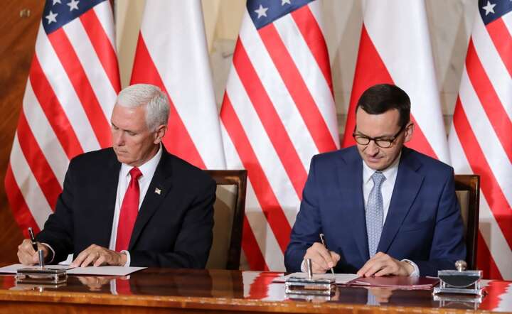 Mike Pence i Mateusz Morawiecki / autor: PAP/Tomasz Gzell