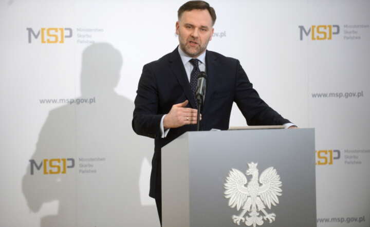 Minister Dawid Jackiewicz, podczas konferencji podsumowującej 100 dni pracy resortu skarbu państwa, fot. PAP/Bartłomiej Zborowski