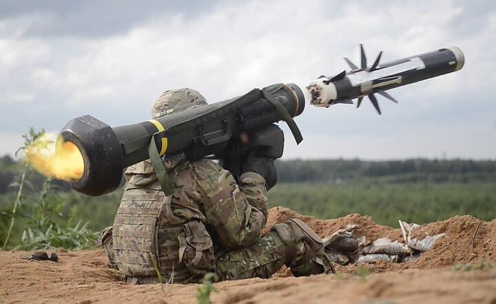 Wyrzutnia Javelin / autor: Wikpedia, Creative Commons, Photo by Sgt. 1st Class Ben Houtkooper 34th Red Bull Infantry Division