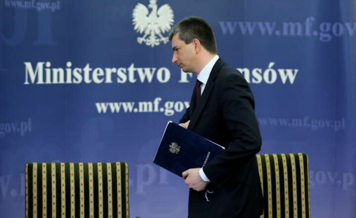 Mateusz Szczurek na piątkowej konferencji fot. PAP/ Tomasz Gzell