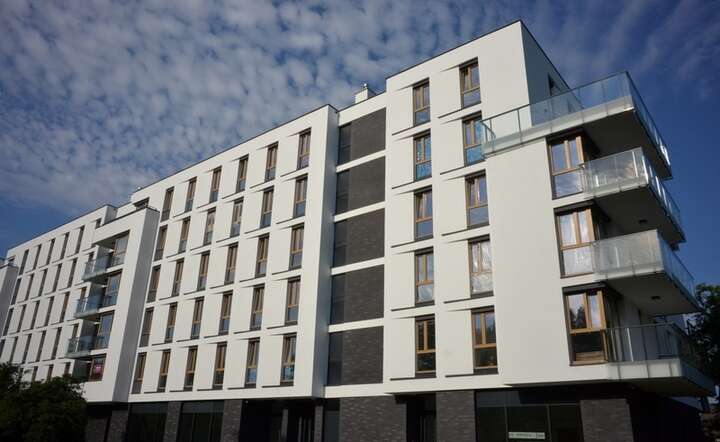 Apartamentowiec w Warszawie, przy ul. Włodarzewskiej / autor: Fratria / KK