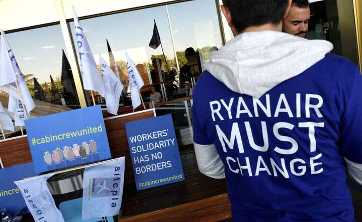 Ryanair / autor: PAP/EPA/VICTOR LERENA