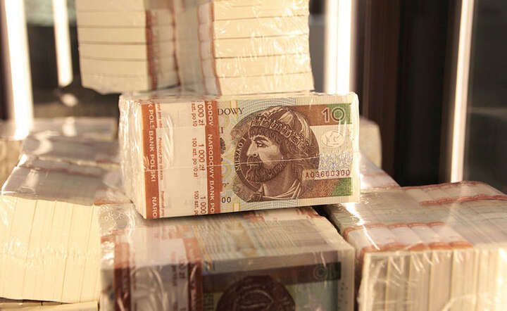 pieniądze, banknoty / autor: Fratria