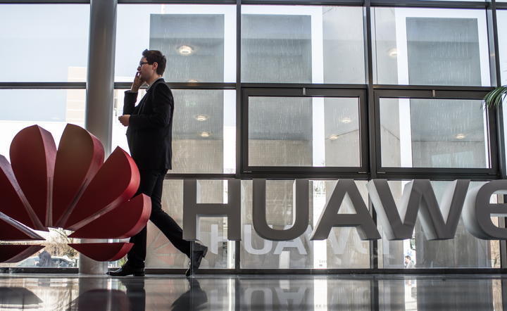 Huawei / autor: autor: PAP/EPA/OLE SPATA