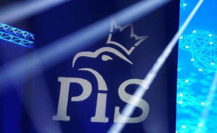 Wygrany obóz,nie dostał zwyczajowej premii za zwycięstwo wyborcze, a wręcz przeciwnie: znalazł się w defensywie, i to dość głębokiej / autor: Fratria / MK