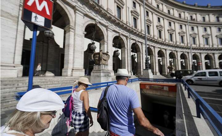 autor: PAP/EPA/RICCARDO ANTIMIANI