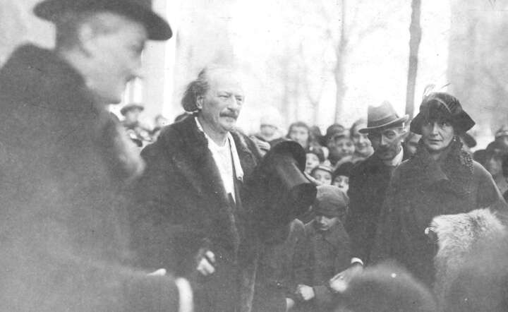 Przyjazd Ignacego Jana Paderewskiego do Poznania 27 grudnia 1918 był bezpośrednim impulsem do wybuchu powstania wielkopolskiego / autor: Wikipedia