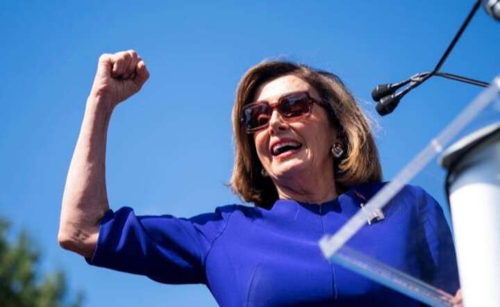 Nancy Pelosi / autor: PAP/EPA/JIM LO SCALZO