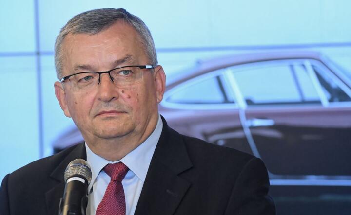 Minister infrastruktury Andrzej Adamczyk / autor: PAP/Radek Pietruszka