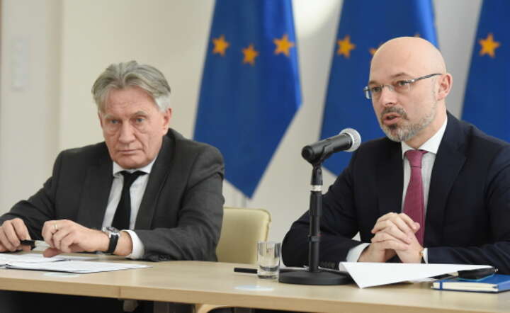 l.: Piotr Woźniak, p.: Michał Kurtyka / autor: PAP/Radek Pietruszka