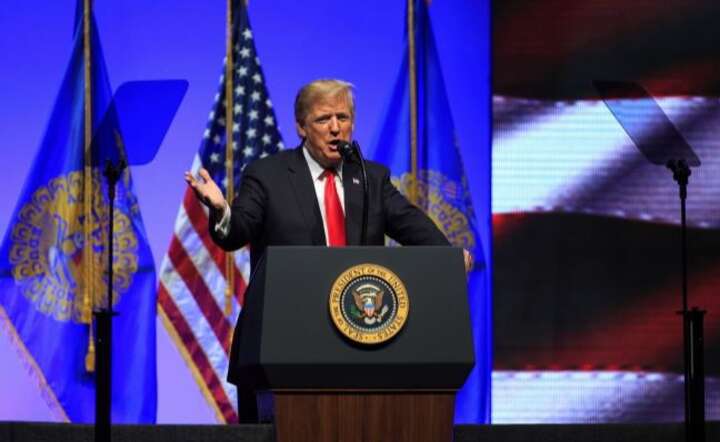 Prezydent Donald Trump / autor: PAP/EPA/JUSTIN CASTERLINE