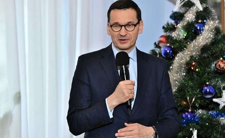 Premier Mateusz Morawiecki podczas spotkania z seniorami, / autor: PAP/Maciej Kulczyński